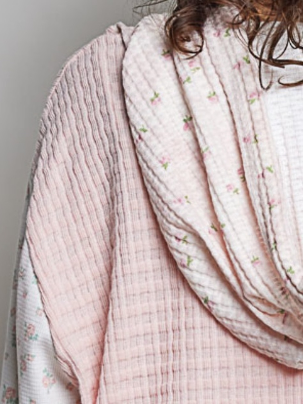 💕POL Women's 2-piece Pink Patchwork Hooded Top & Joggers - Picture 7 of 12